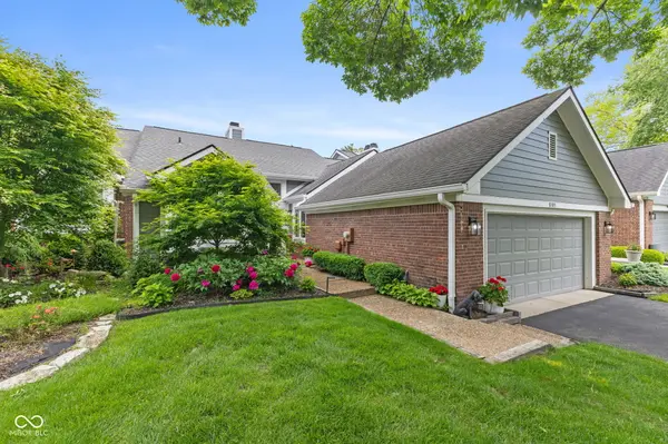 8103 Clearwater Pkwy, Indianapolis, IN 46240