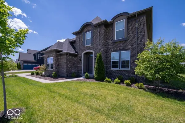 1402 Hove DR, Greenwood, IN 46143