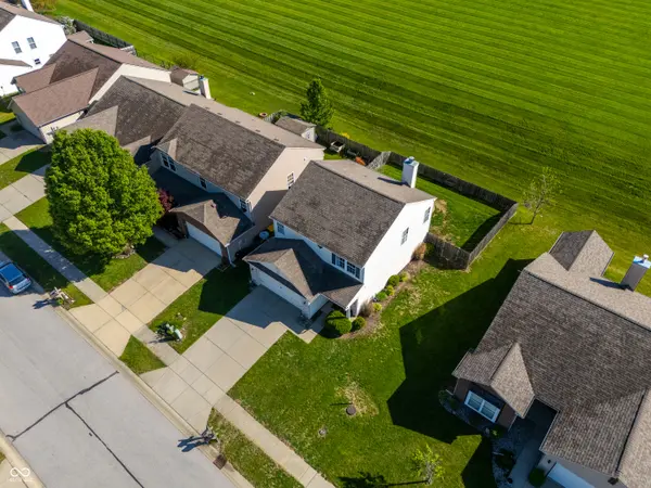 3699 Limelight LN, Whitestown, IN 46075