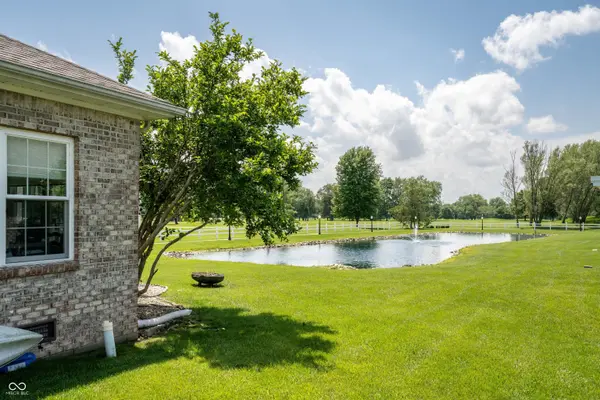 5584 Sandy Creek DR N, Seymour, IN 47274