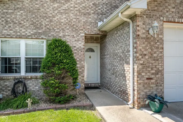 5584 Sandy Creek DR N, Seymour, IN 47274