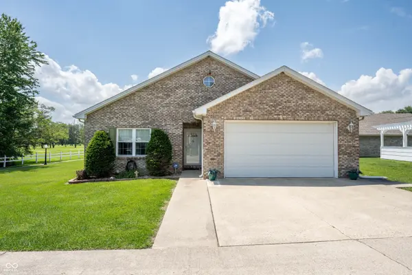 5584 Sandy Creek DR N, Seymour, IN 47274