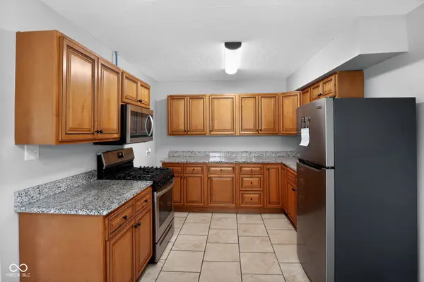 322 Meadow LN, Plainfield, IN 46168