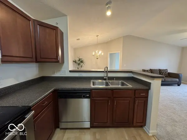 5019 Amber Creek PL #311, Indianapolis, IN 46237