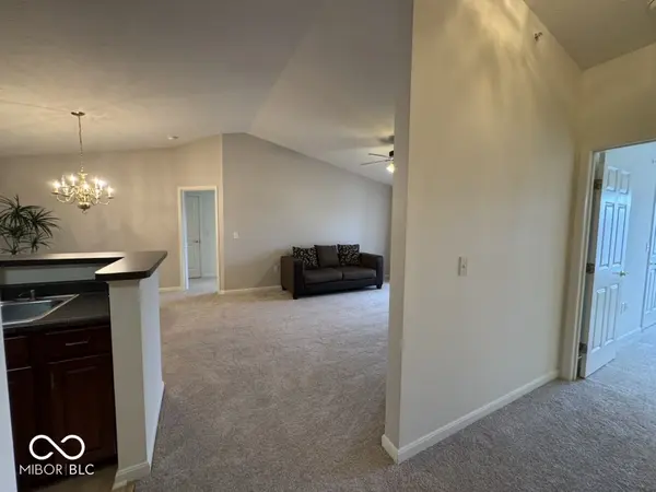 5019 Amber Creek PL #311, Indianapolis, IN 46237