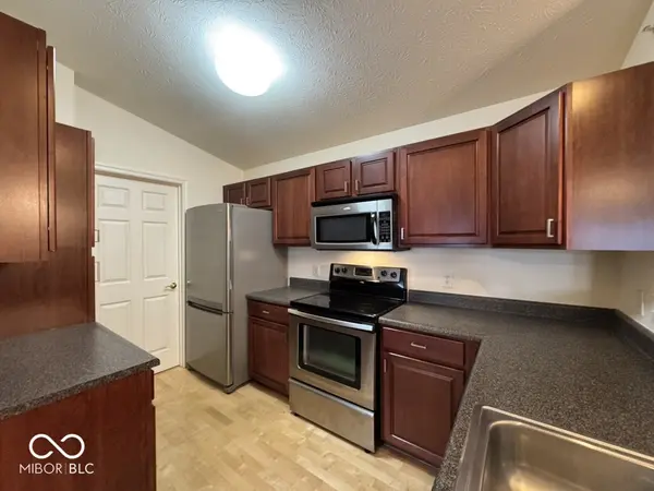 5019 Amber Creek PL #311, Indianapolis, IN 46237