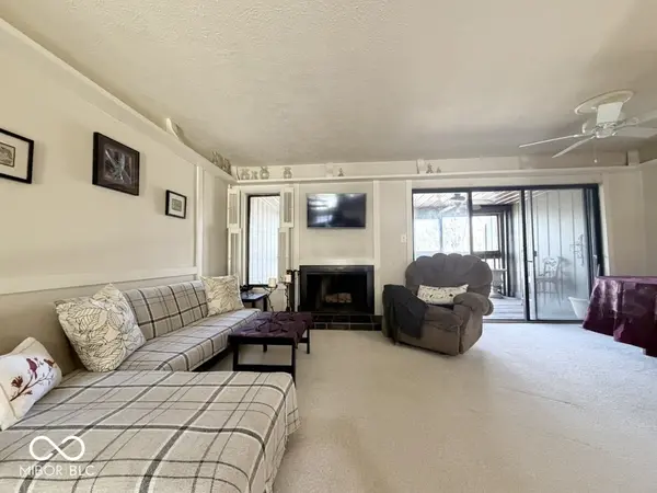 9414 S Lake Ridge DR, Bloomington, IN 47401