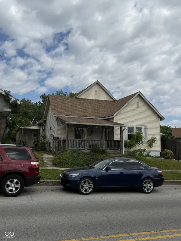 48-50 1/2 E Main ST, Mooresville, IN 46158
