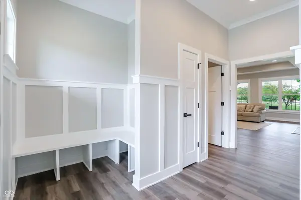 6559 Stonepoint WAY, Indianapolis, IN 46237