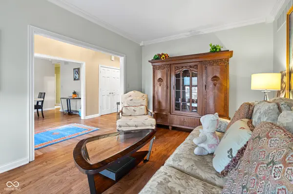 6045 Channel DR, Columbus, IN 47201