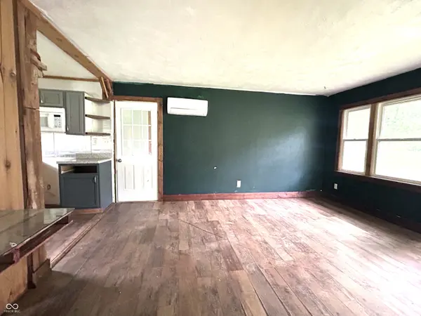 1720 E Lois LN, North Vernon, IN 47265