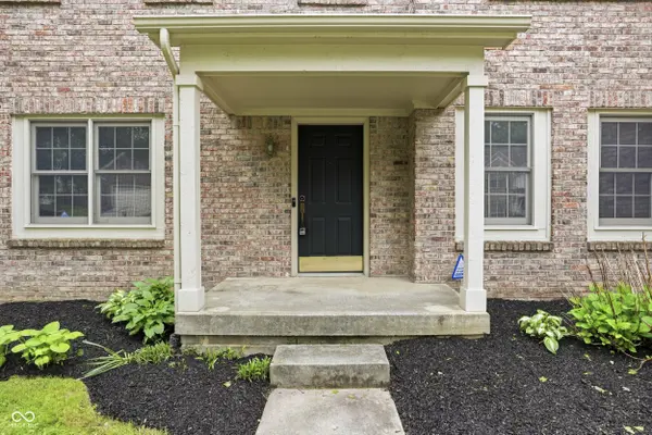 5133 Robinsrock WAY, Indianapolis, IN 46268