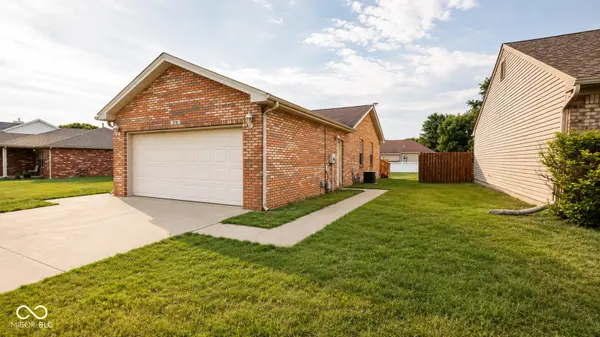 210 Bishop DR, Seymour, IN 47274