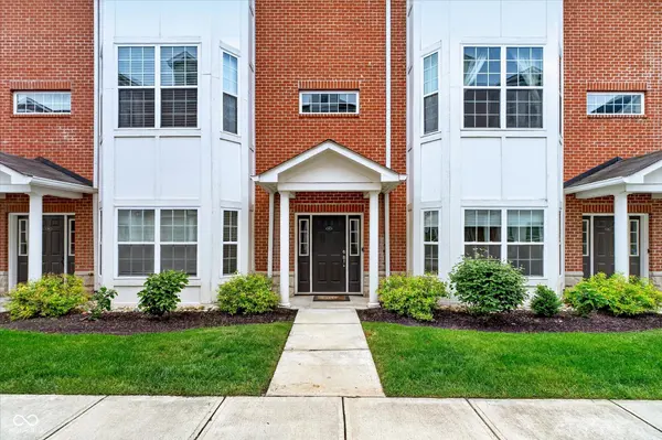 856 S Park Trail DR, Carmel, IN 46032