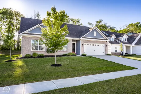 571 Coronado PL, Greenwood, IN 46143