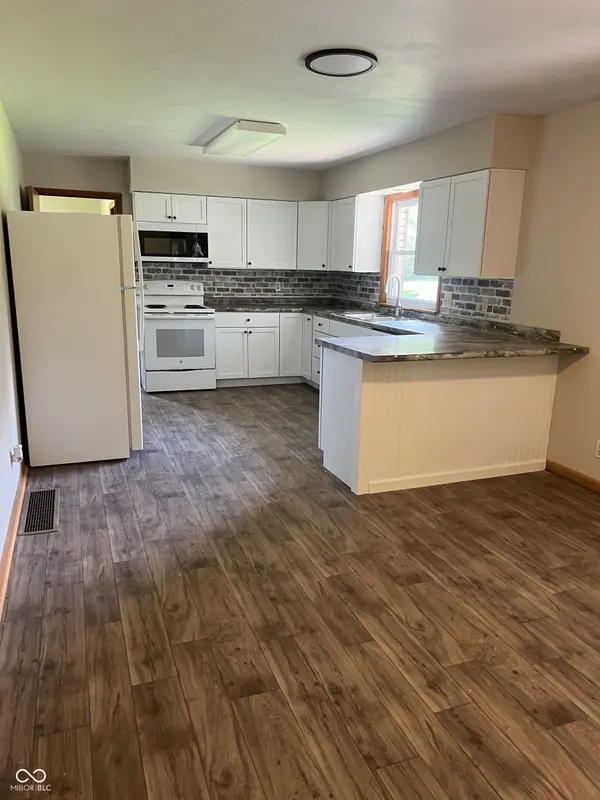651 S Coal Creek DR, Hillsboro, IN 47949