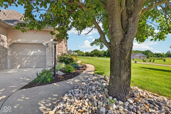 675 N Auburn Ridge DR, Linton, IN 47441