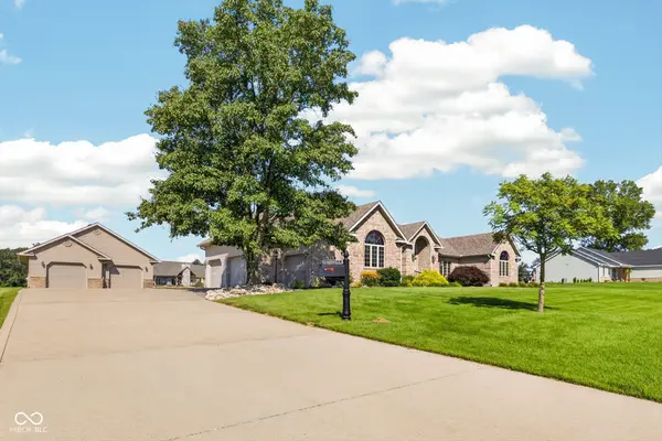 675 N Auburn Ridge DR, Linton, IN 47441