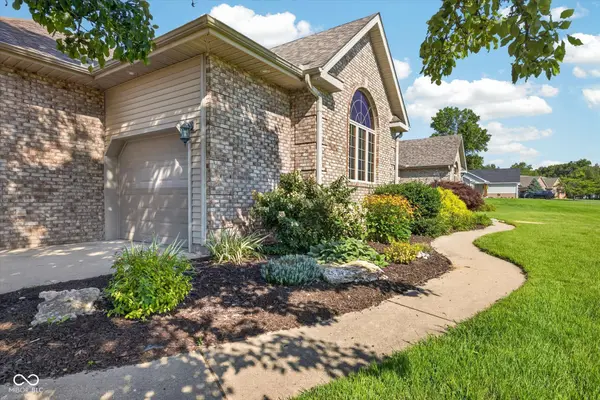 675 N Auburn Ridge DR, Linton, IN 47441