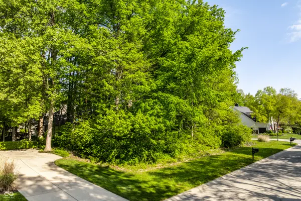 0 Chase Oak CT, Zionsville, IN 46077