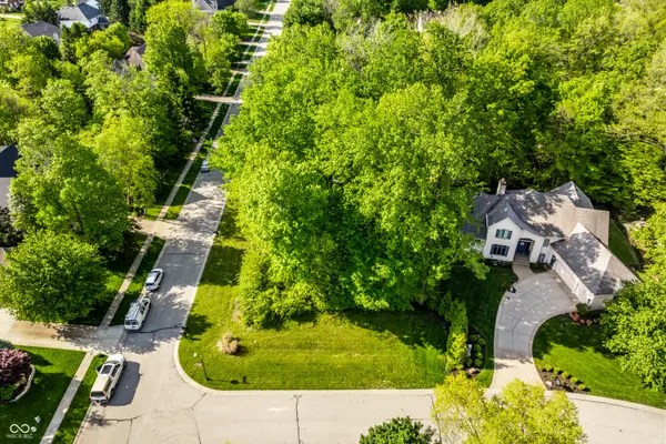0 Chase Oak CT, Zionsville, IN 46077