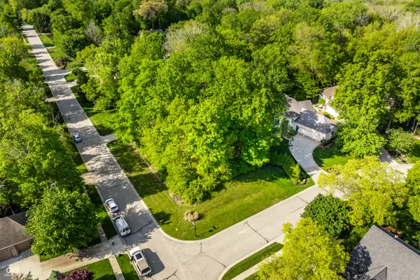 0 Chase Oak CT, Zionsville, IN 46077