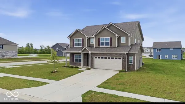 975 Bent Branch LN, Greenwood, IN 46143