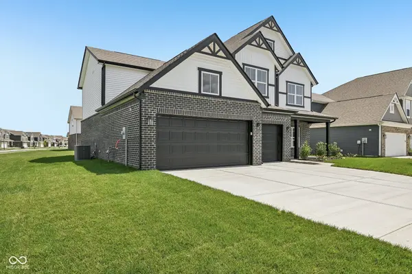100 Ames DR, Whiteland, IN 46184