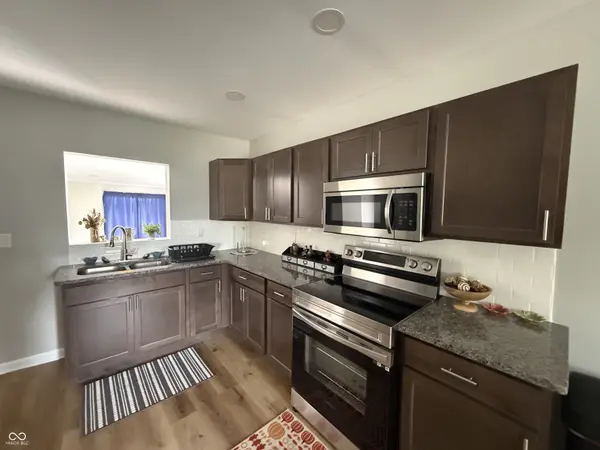 562 Roanoke RD, Kingsford Heights, IN 46346