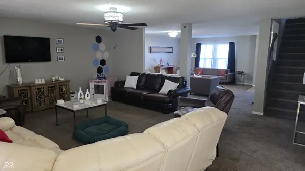 765 Country Gate DR, Whiteland, IN 46184