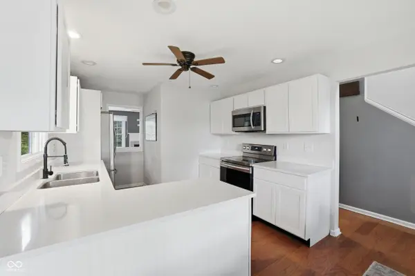 312 Jefferson VLY, Coatesville, IN 46121