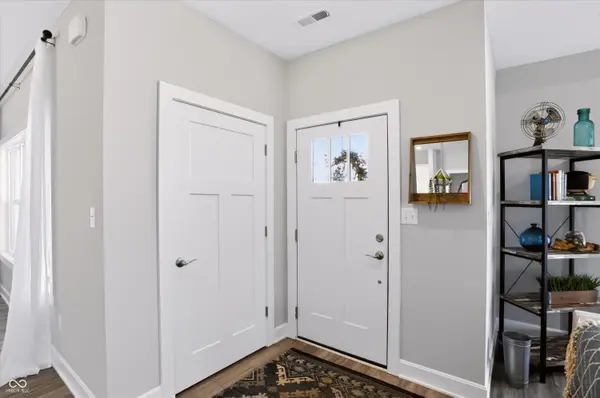 6222 Fairview DR, Mccordsville, IN 46055