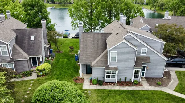 2829 Somerset Bay, Indianapolis, IN 46240