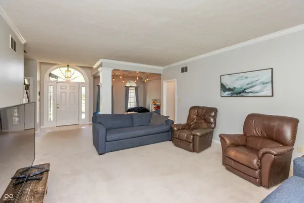 5600 N Red Oak DR, Greenfield, IN 46140