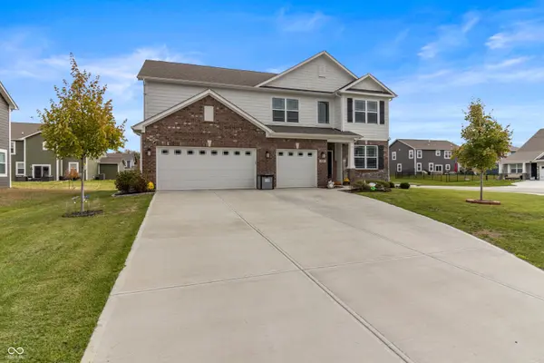 5839 Altar Bell CIR, Greenwood, IN 46143