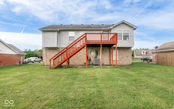 1365 Kristina CT, Scottsburg, IN 47170
