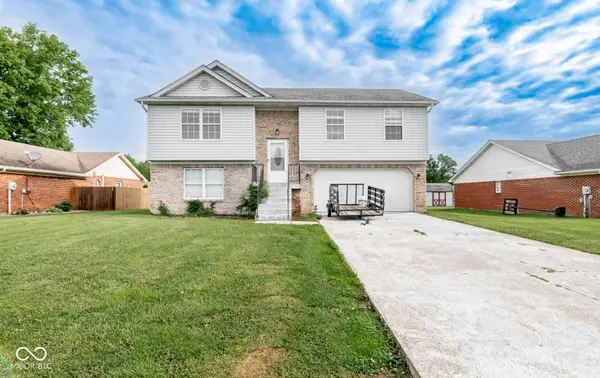 1365 Kristina CT, Scottsburg, IN 47170