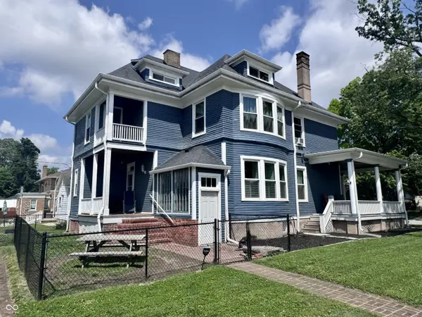 389 E Washington ST, Martinsville, IN 46151