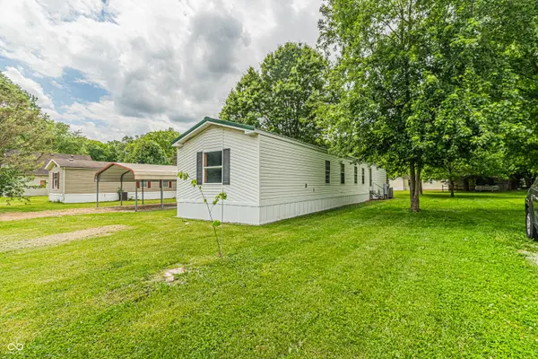 355 Gentlemen PL, Cloverdale, IN 46120