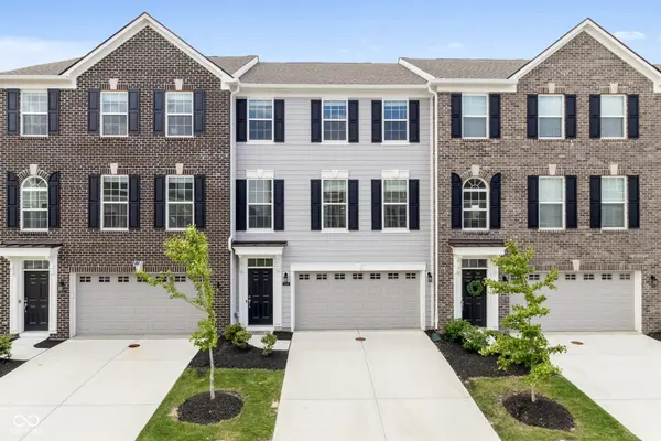 7109 Adalene LN, Carmel, IN 46033