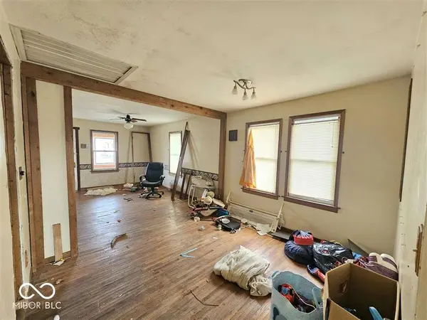 1621 R AVE, New Castle, IN 47362