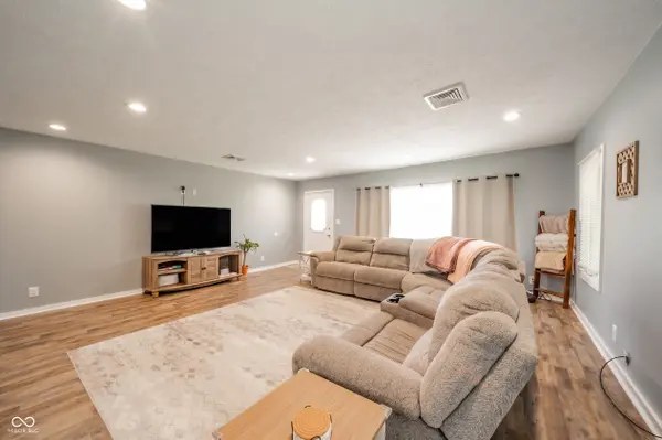 2513 W 300 S, Shelbyville, IN 46176