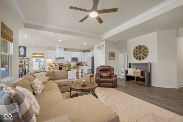 245 Bohicket RD, Whiteland, IN 46184