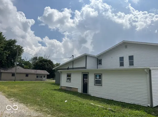 2702 Broad ST, New Castle, IN 47362