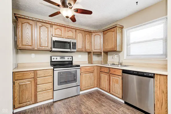423 W Janet DR, Brownsburg, IN 46112