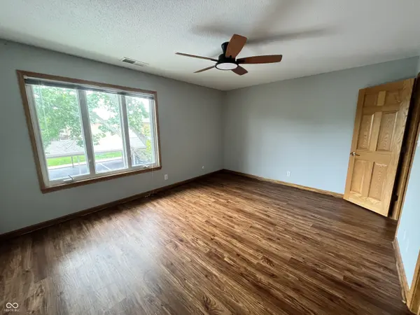 354 Hunters LN #APT C, Carmel, IN 46032