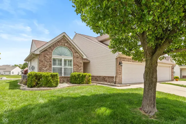 1172 Spencer DR, Greenwood, IN 46143