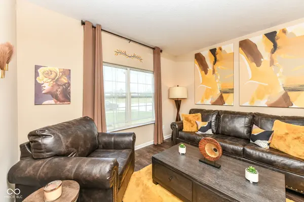 10917 Hunter Lake LN, Indianapolis, IN 46239