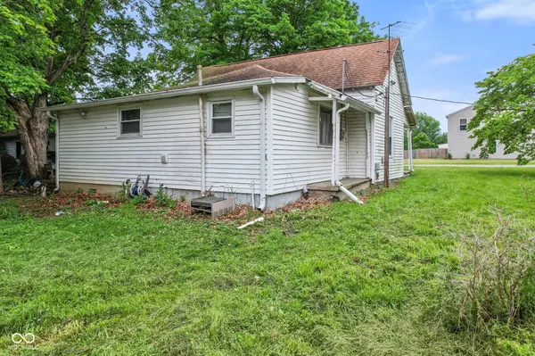 8821 Ogden Dunes DR, Camby, IN 46113