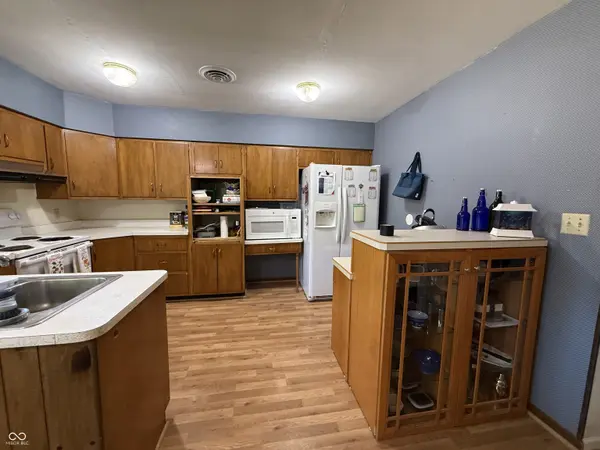 8200 W Lone Beech DR, Muncie, IN 47304
